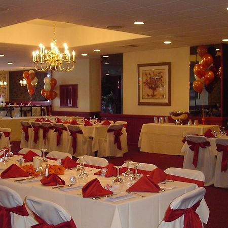 Ramada By Wyndham Watertown Thousand Exteriér fotografie